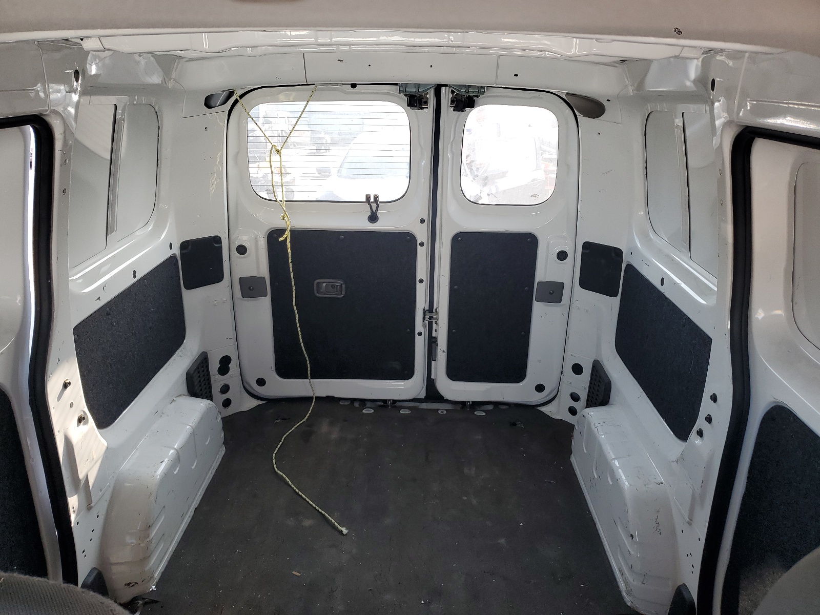 3N6CM0KNXHK718232 2017 Nissan Nv200 2.5S