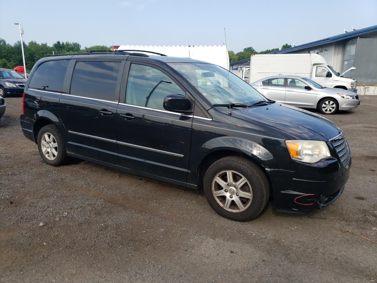2010 Chrysler Town & Country Touring VIN: 2A4RR5D18AR328877 Lot: 62855964