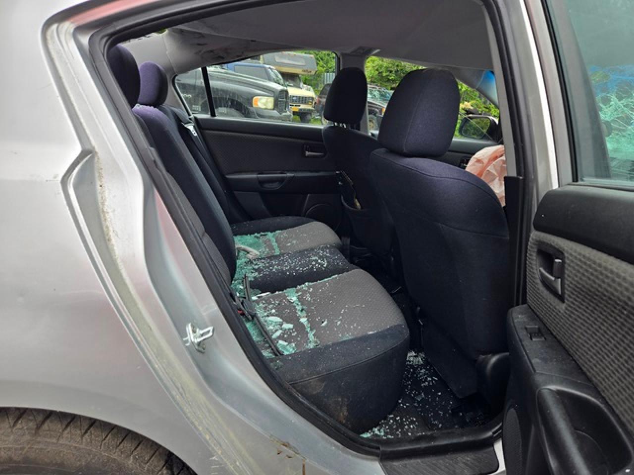 2006 Mazda 3 I VIN: JM1BK12F661512102 Lot: 60781224