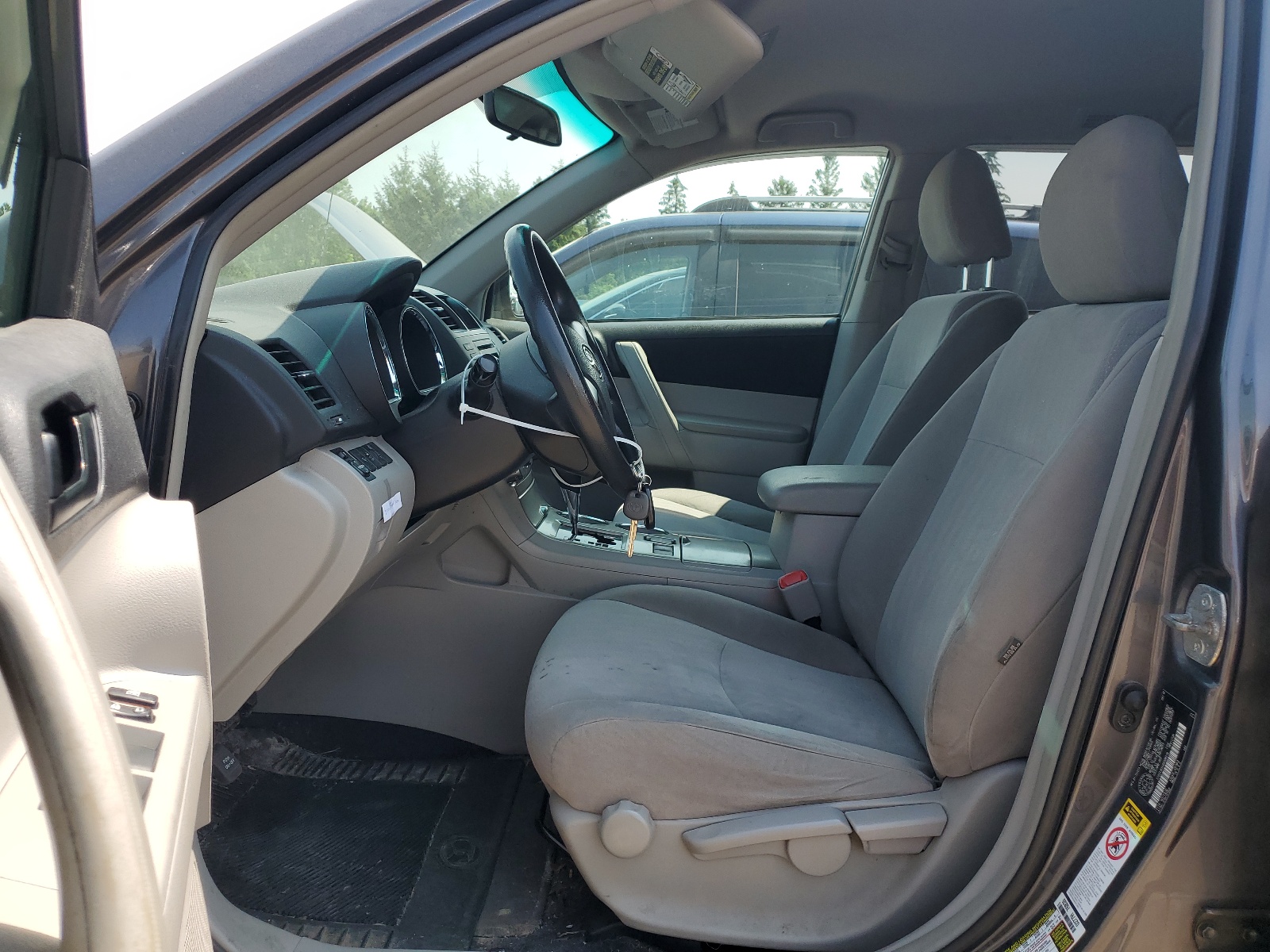 5TDZA3EH4BS008218 2011 Toyota Highlander Base