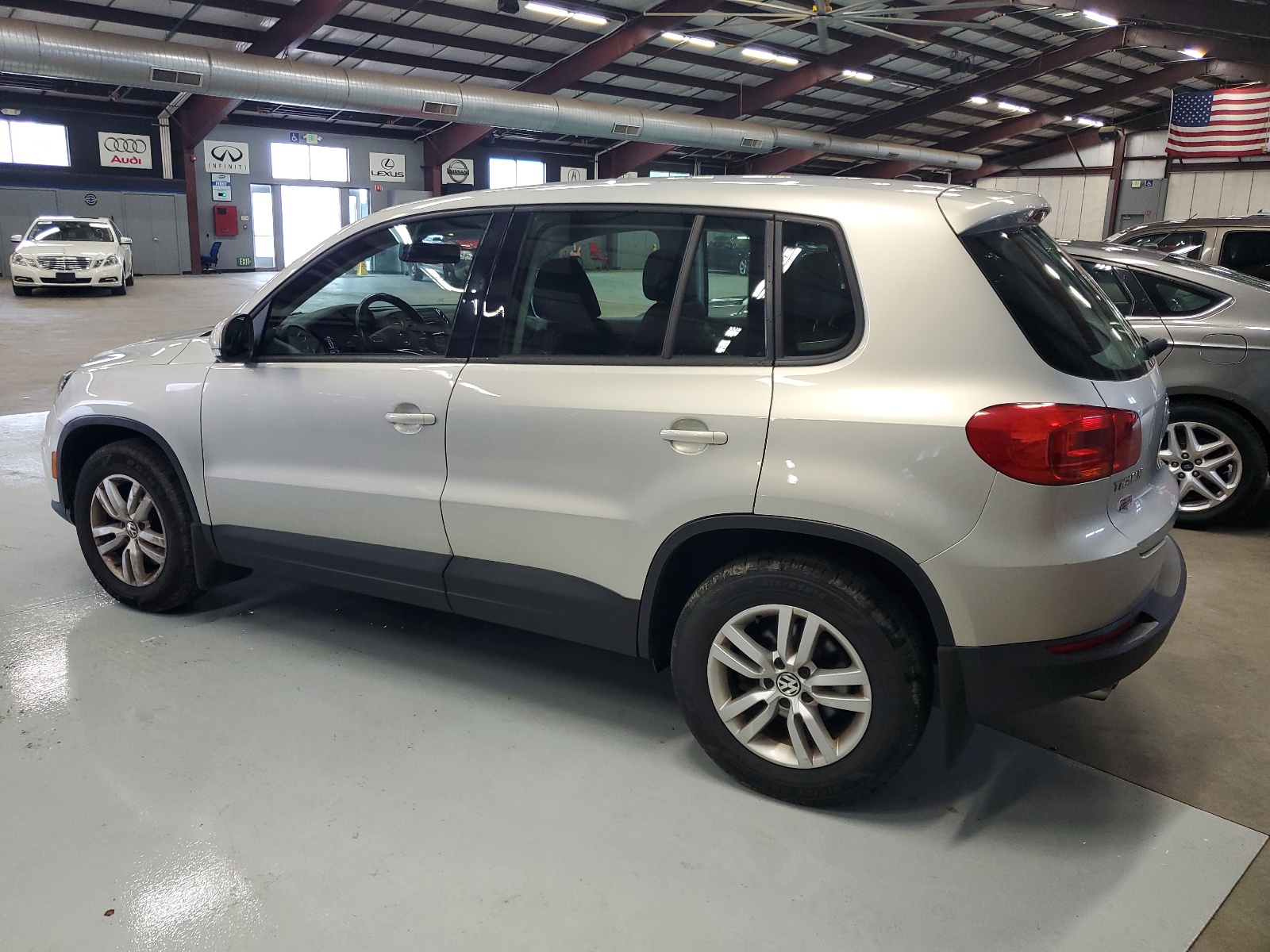 2013 Volkswagen Tiguan S vin: WVGBV7AX7DW538367