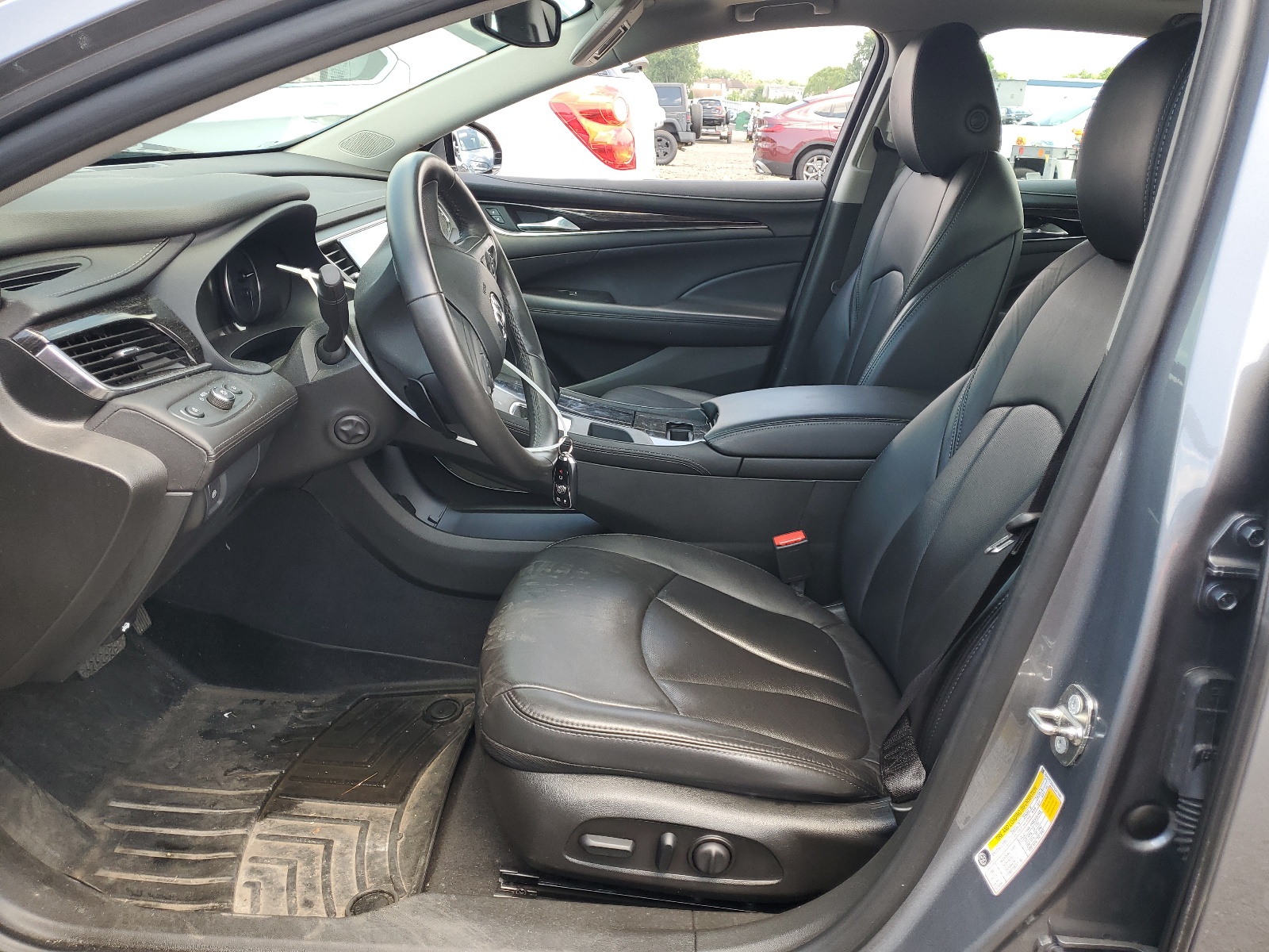 1G4ZP5SS4JU147684 2018 Buick Lacrosse Essence