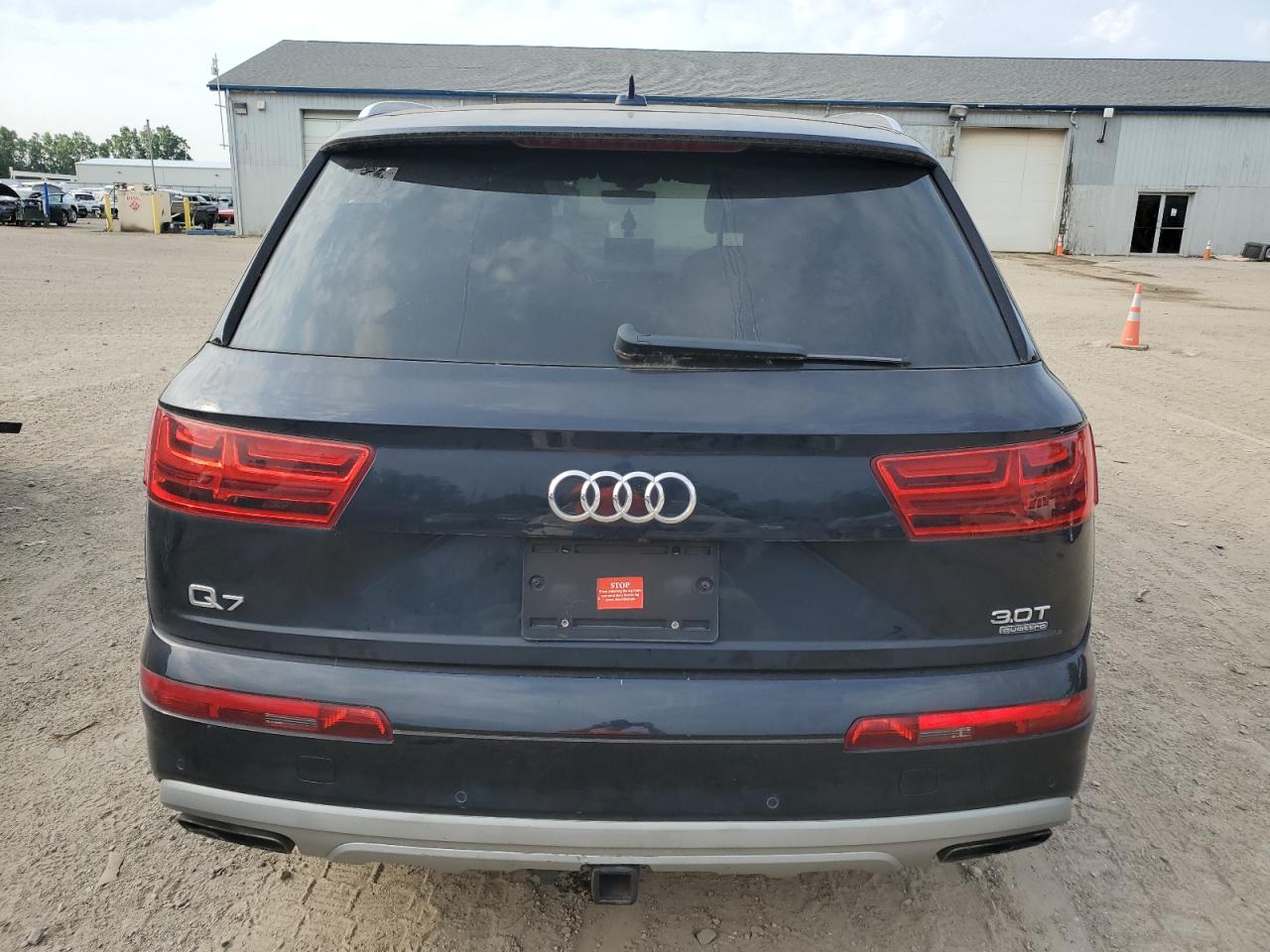 WA1VAAF7XHD031218 2017 Audi Q7 Prestige