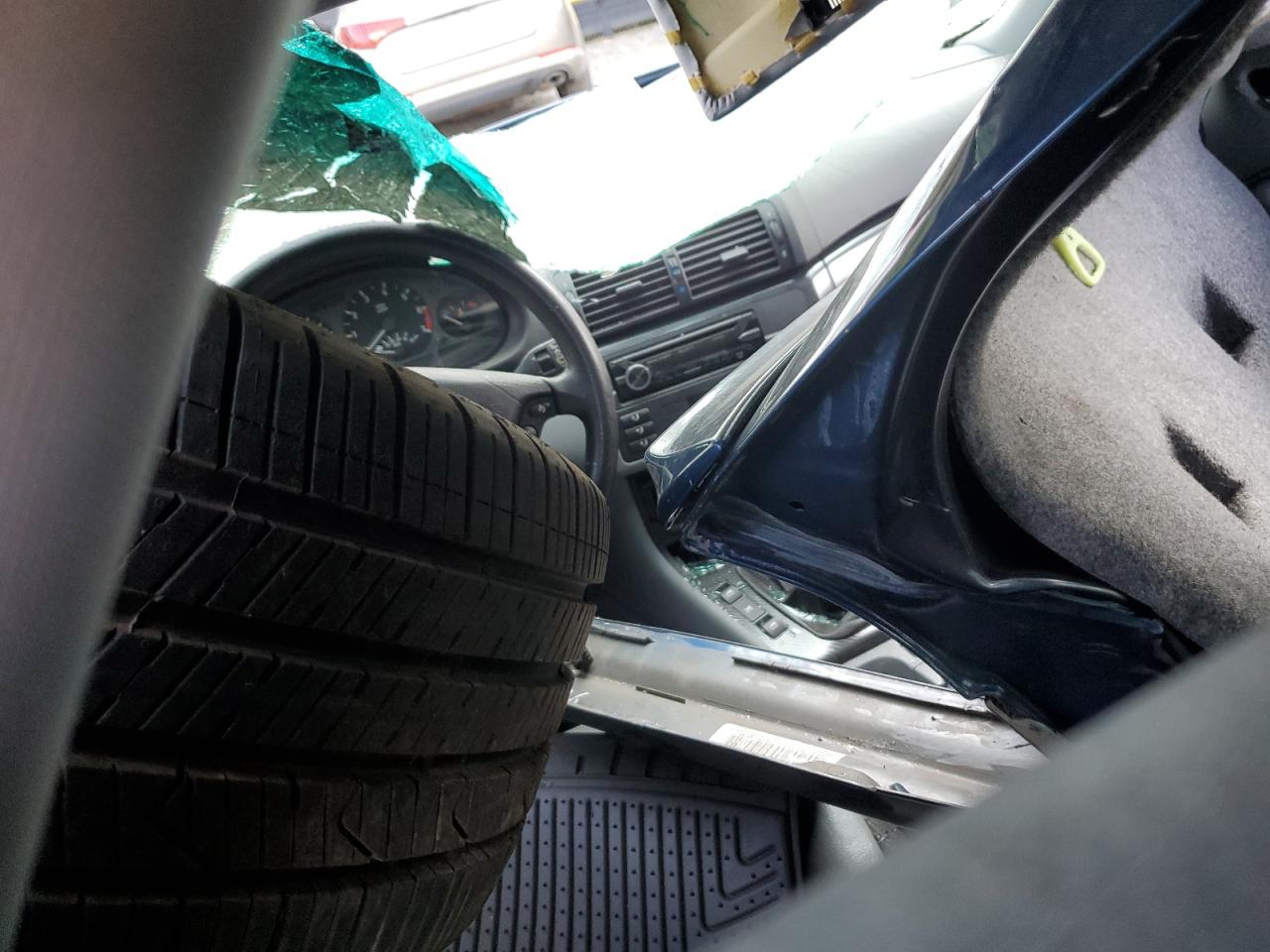 2002 BMW 325 I VIN: WBAEV334X2KL57620 Lot: 63104154