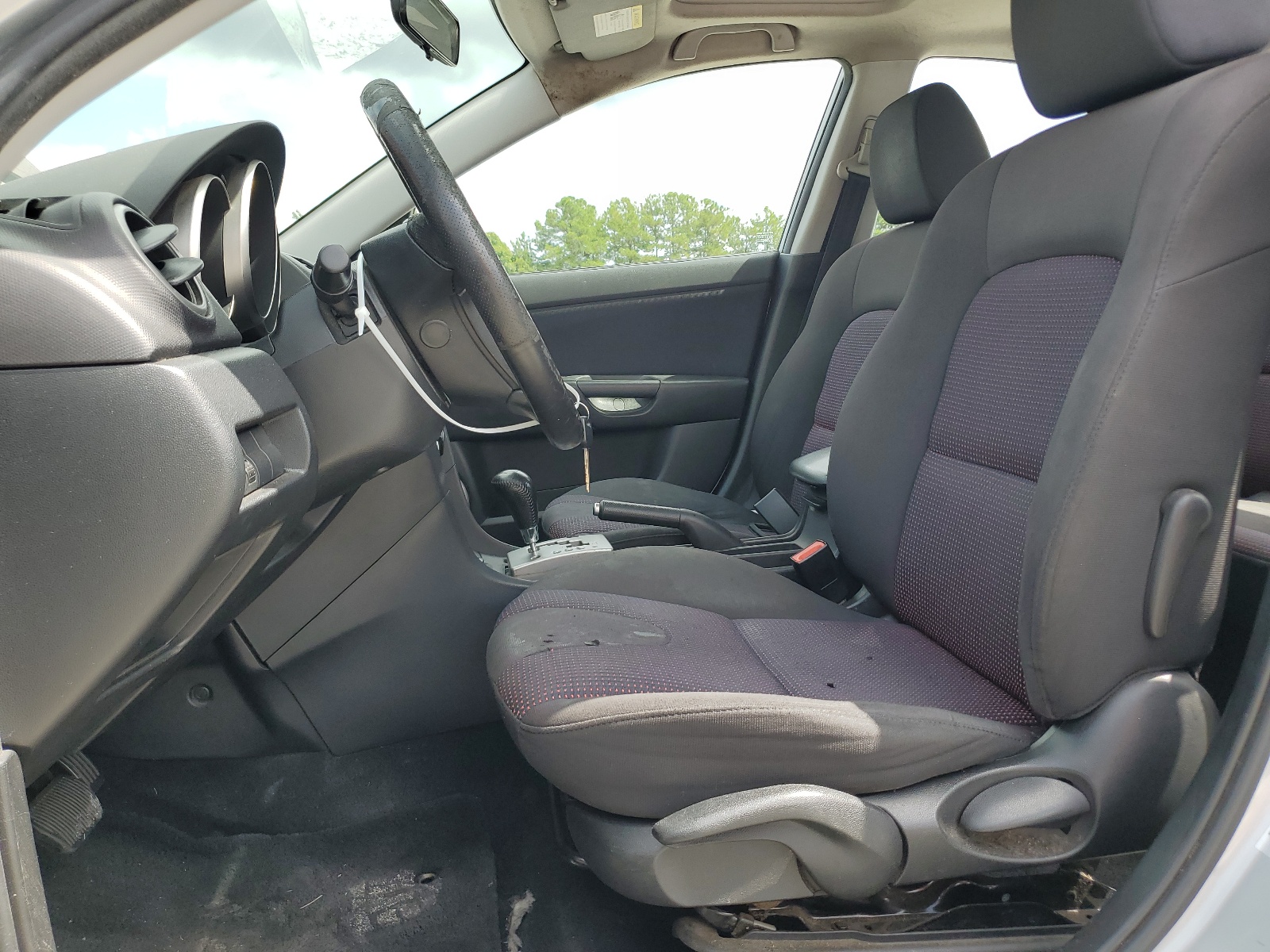 JM1BK123441188909 2004 Mazda 3 S