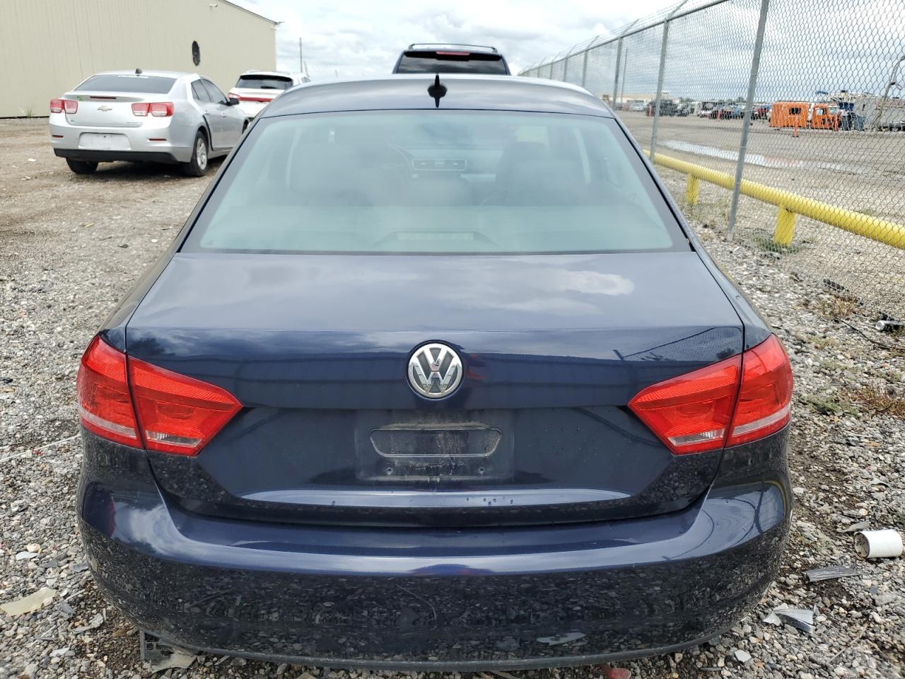 1VWBH7A34CC028838 2012 Volkswagen Passat Se