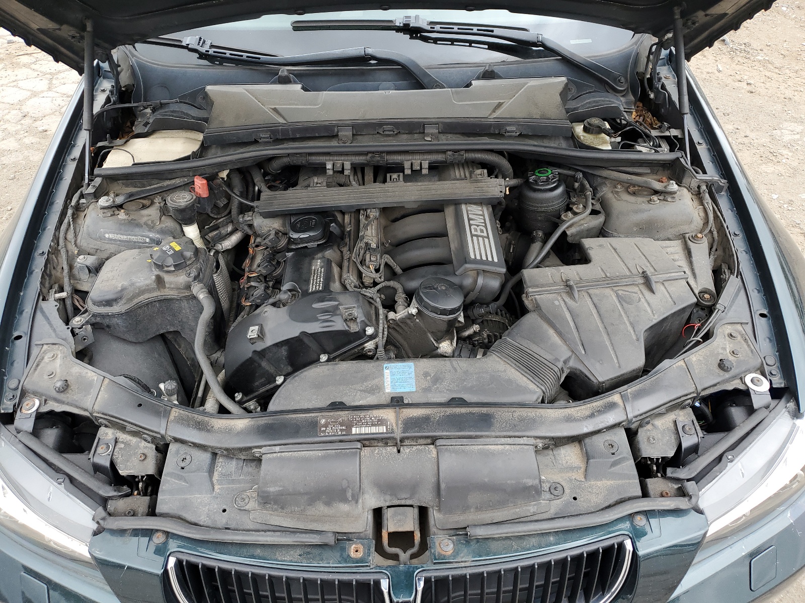 WBAVC93537KX61027 2007 BMW 328 Xi