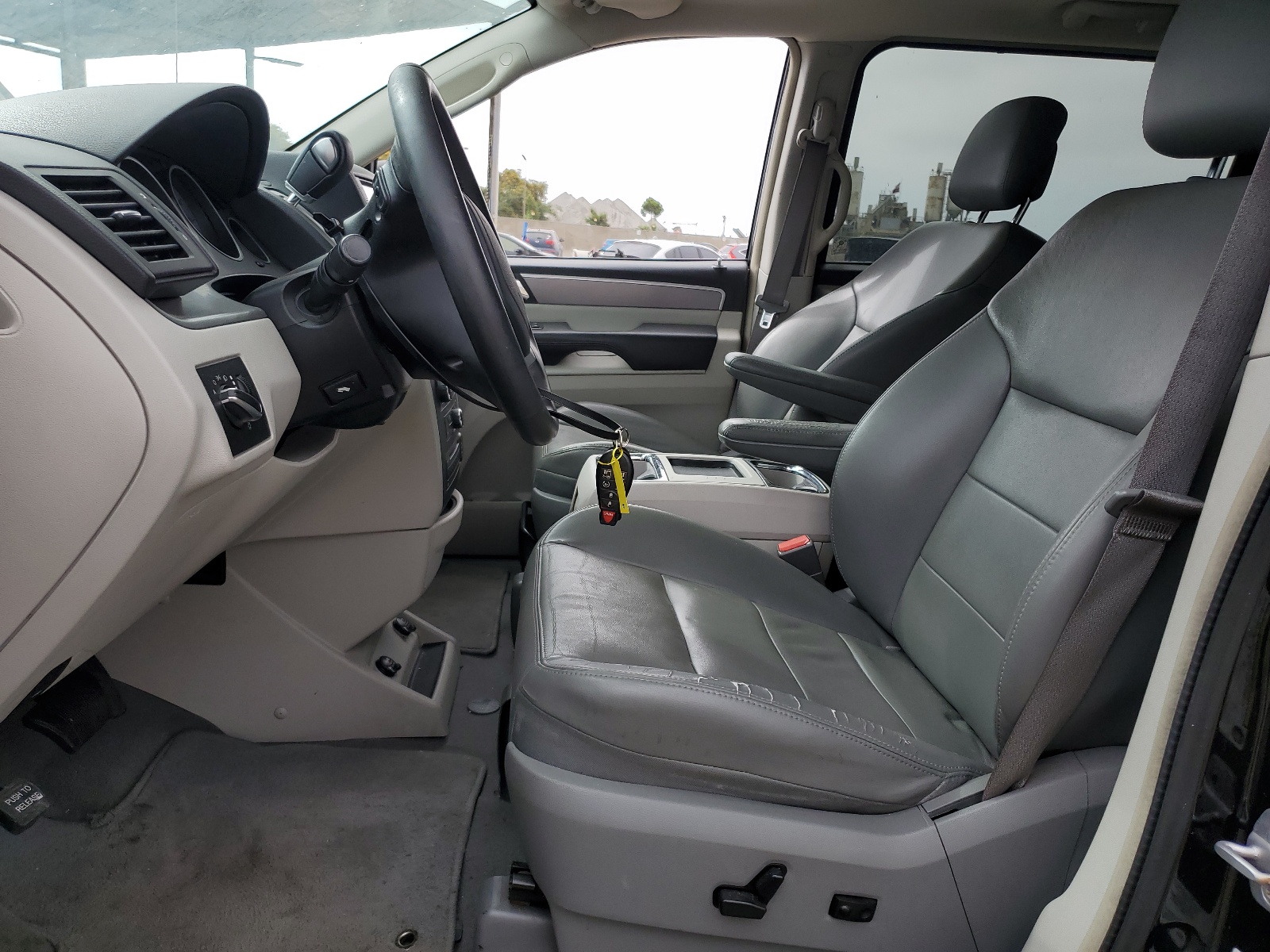 2C4RVACG3CR354029 2012 Volkswagen Routan Sel