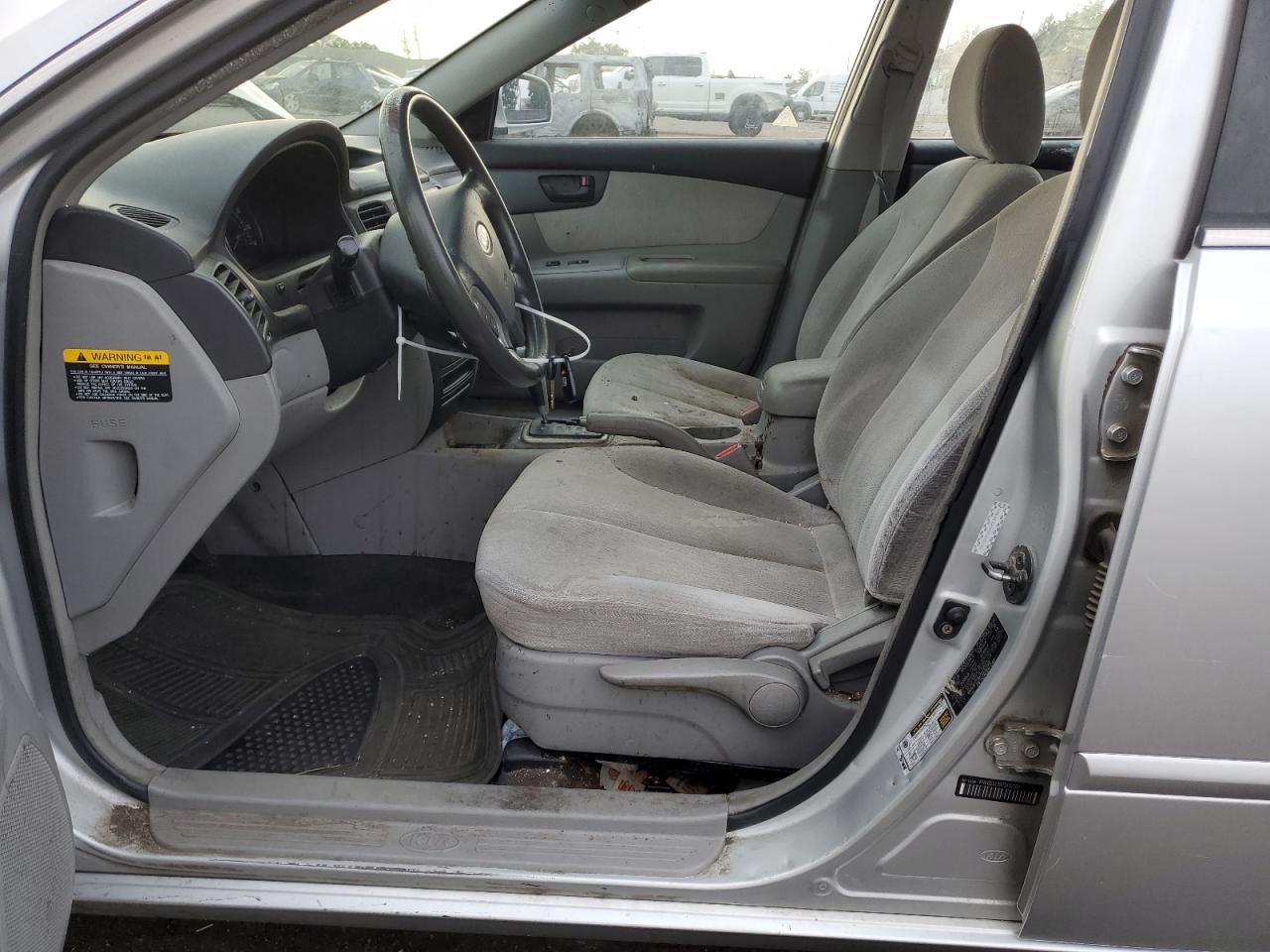 2007 Kia Optima Lx VIN: KNAGE123975132102 Lot: 63361944