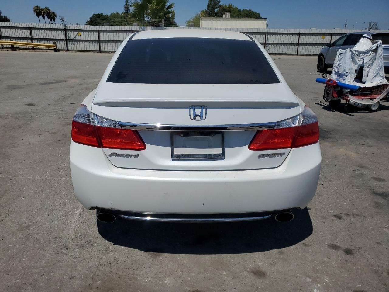 1HGCR2F50FA128261 2015 Honda Accord Sport