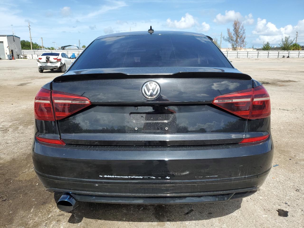 2017 Volkswagen Passat R-Line VIN: 1VWDT7A31HC041450 Lot: 65419234