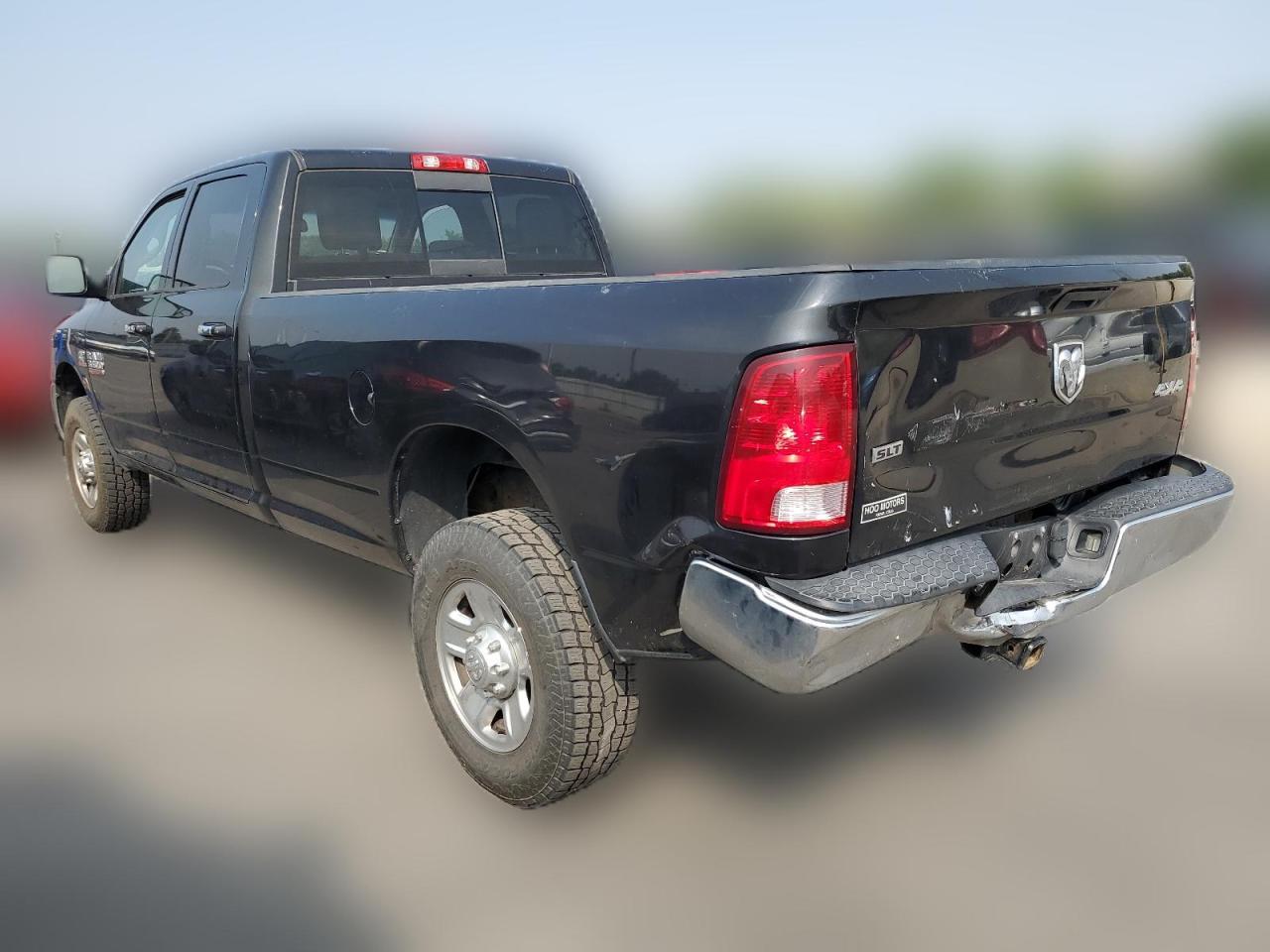 2015 RAM 3500 - Image 2