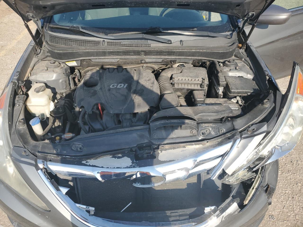 2011 Hyundai Sonata - Image 12