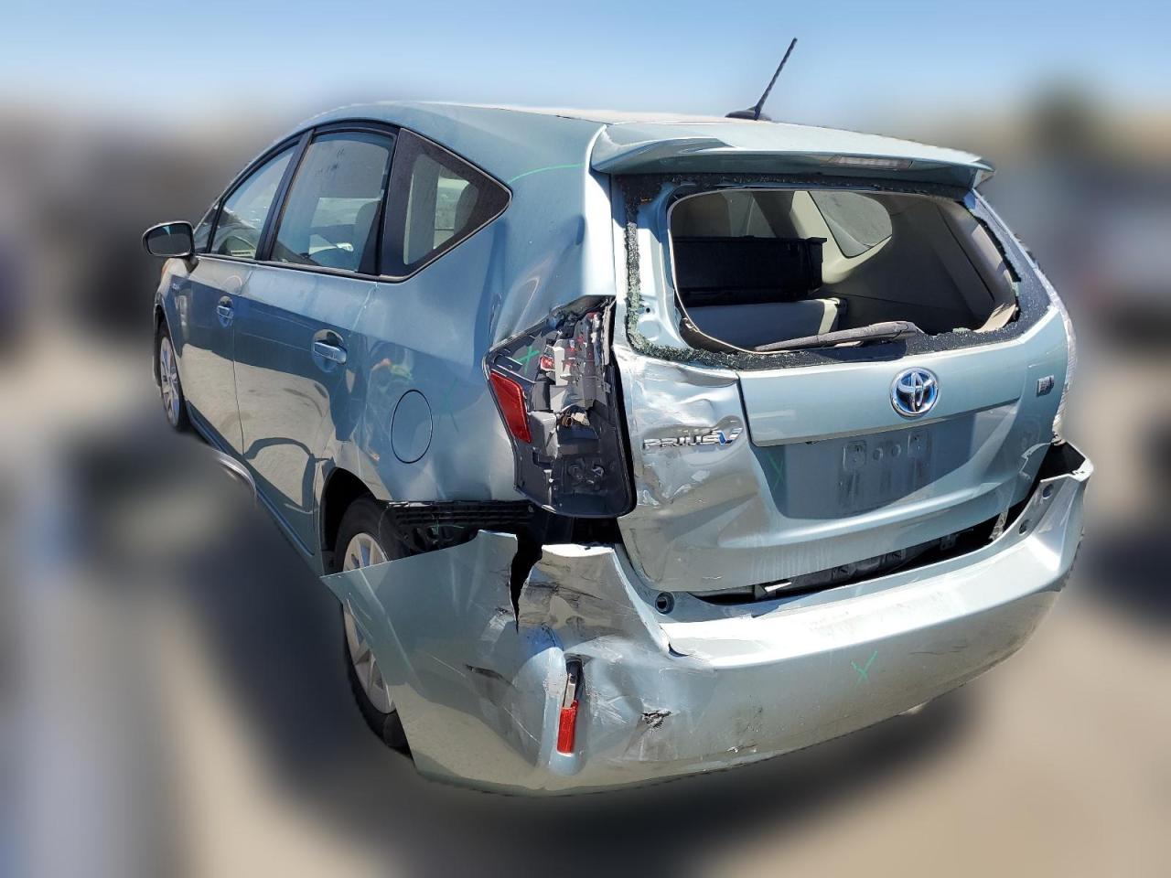 2013 Toyota Prius - Image 2