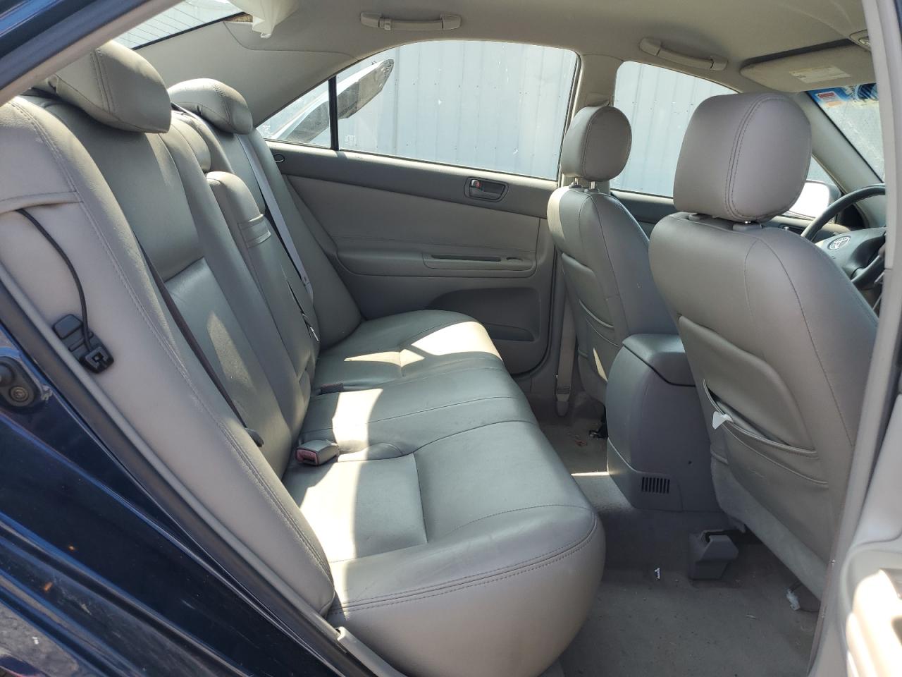 2004 Toyota Camry Le VIN: 4T1BE32K14U300604 Lot: 64840704