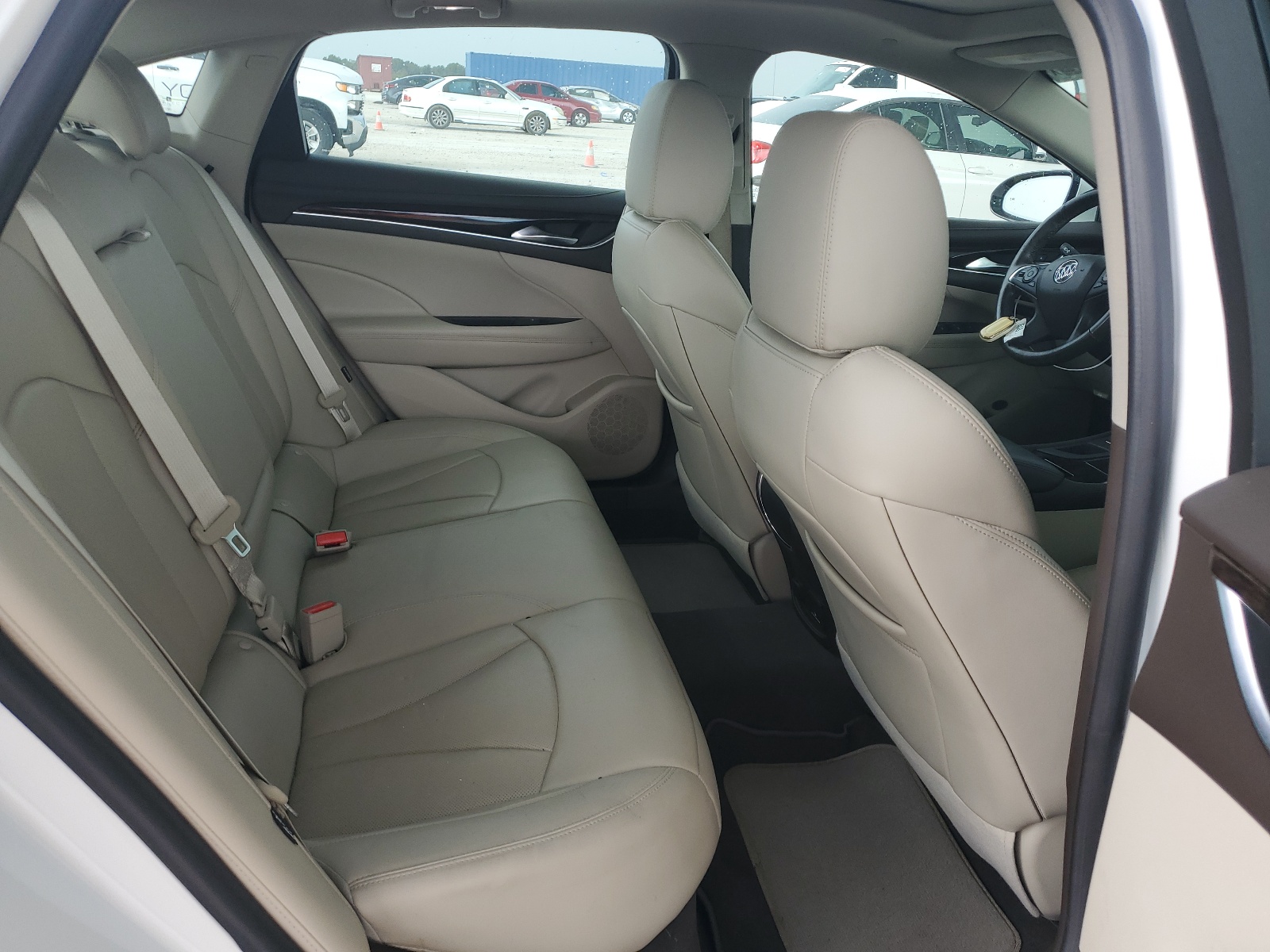 1G4ZR5SS4JU110323 2018 Buick Lacrosse Premium