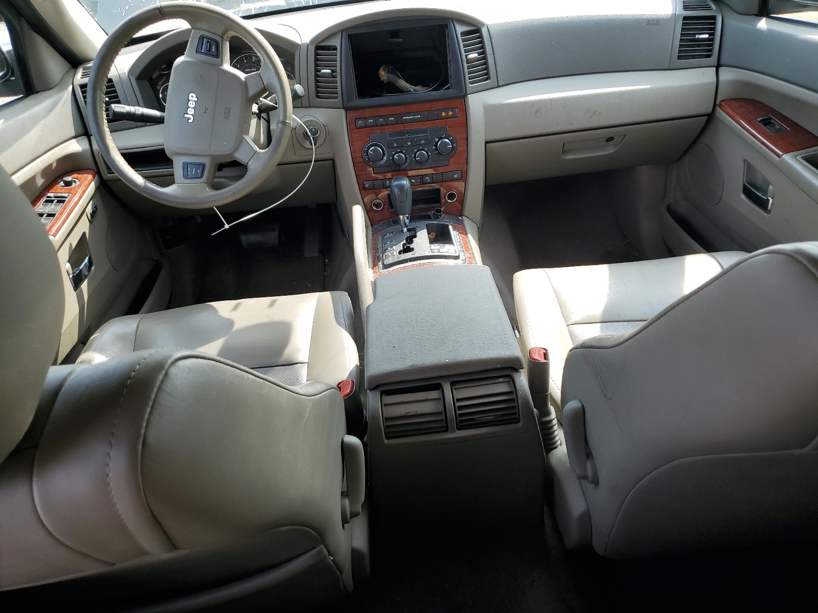 1J4HR58N35C714744 2005 Jeep Grand Cherokee Limited