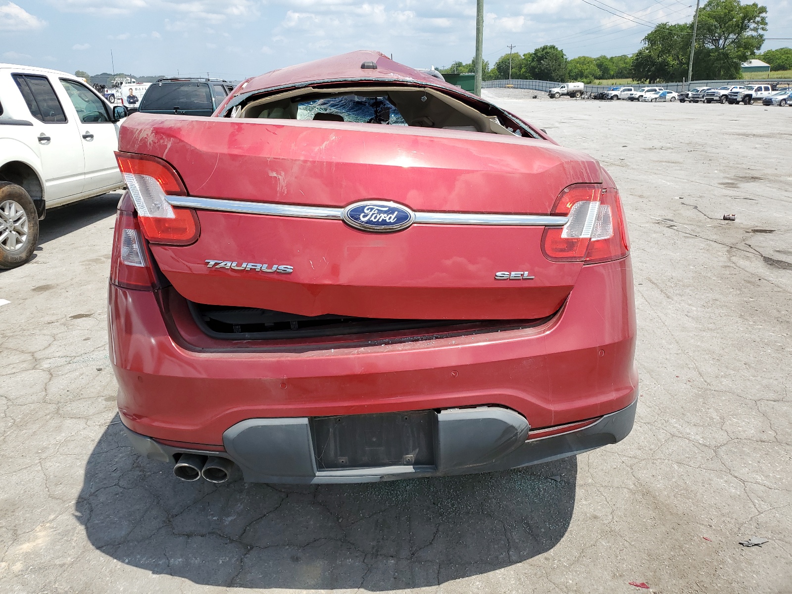 1FAHP2EWXBG102638 2011 Ford Taurus Sel