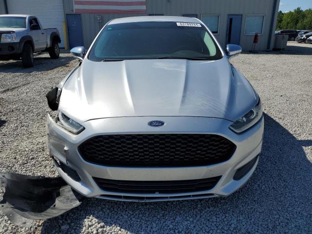 Sedans FORD FUSION 2015 Srebrny