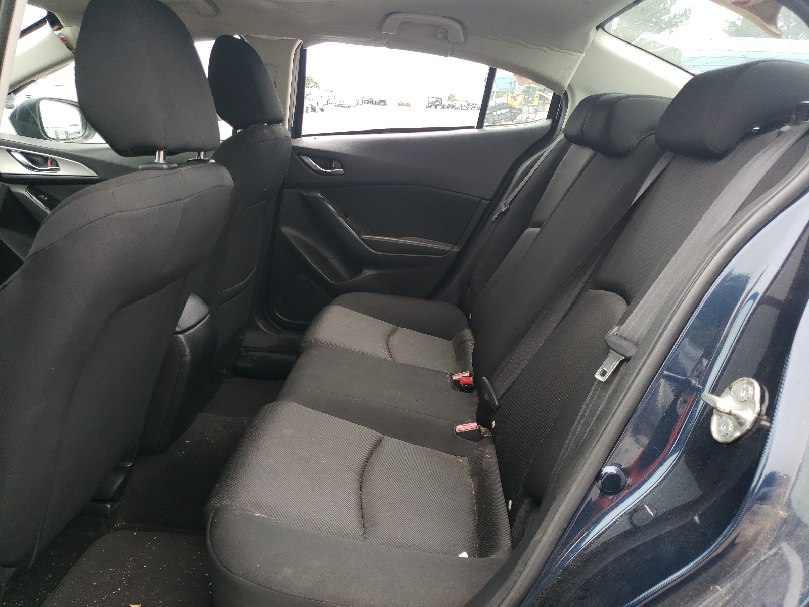 3MZBN1U73JM173272 2018 Mazda 3 Sport