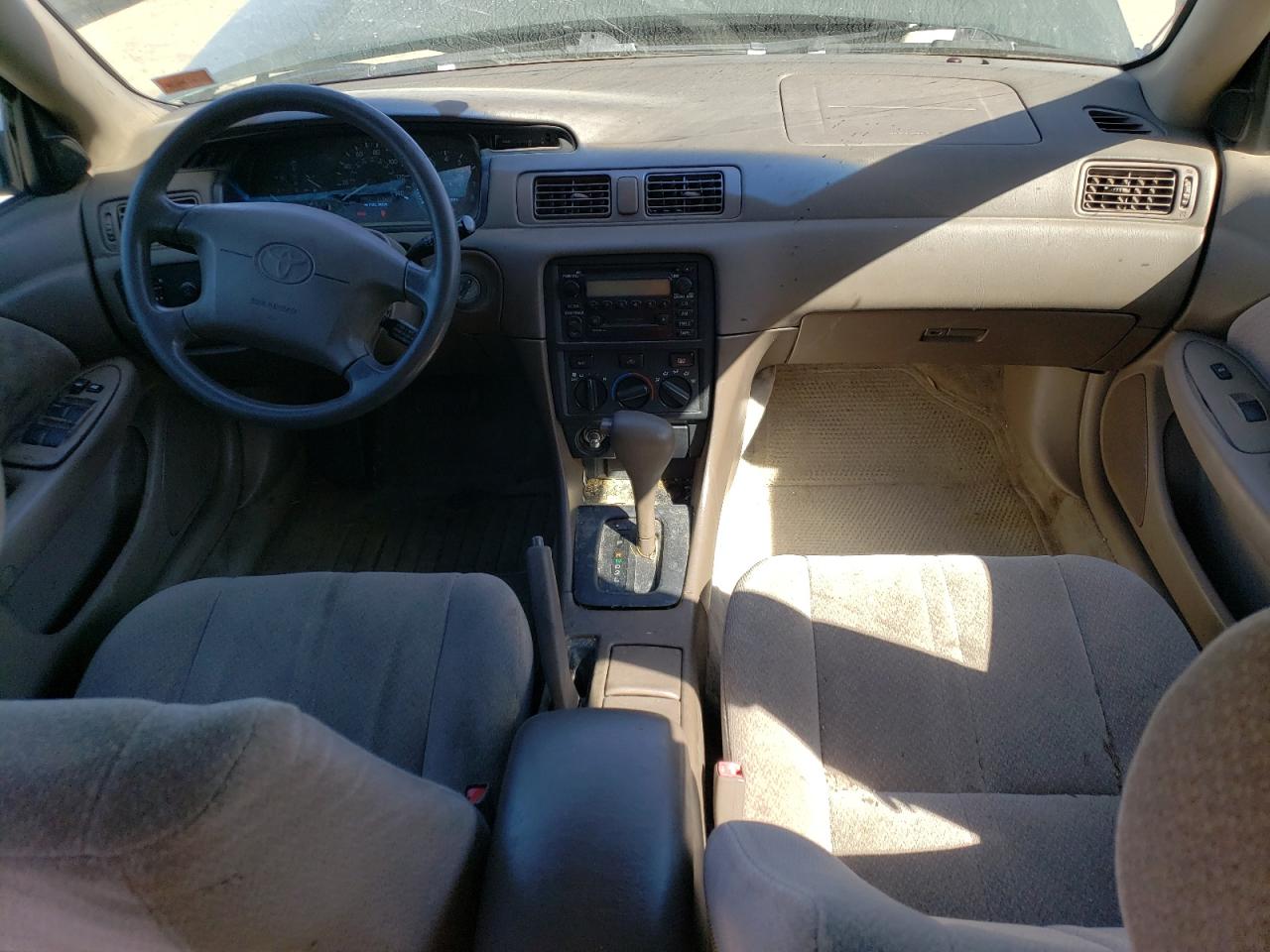 2000 Toyota Camry Ce VIN: JT2BG22K9Y0404434 Lot: 64881424