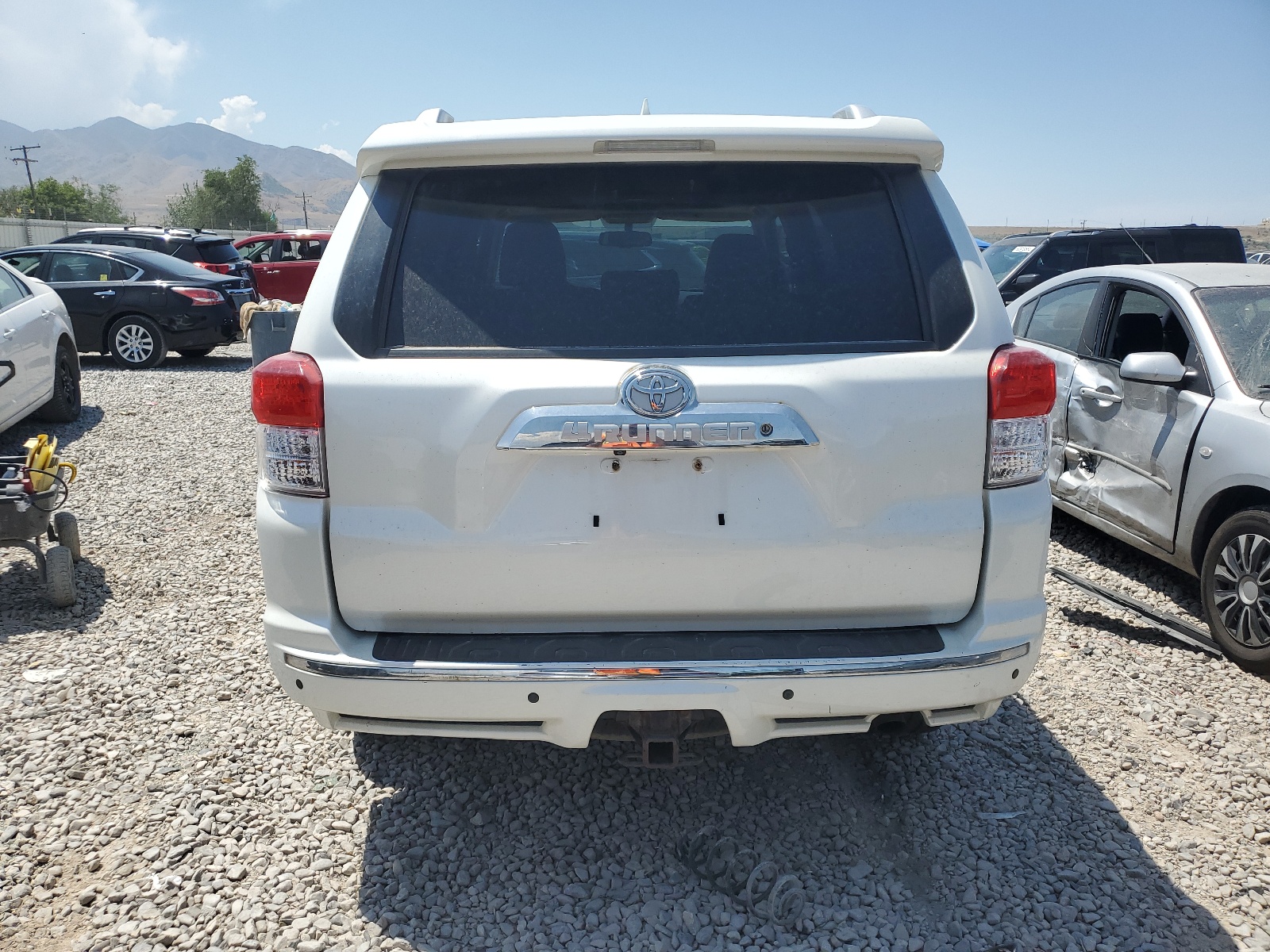 JTEBU5JR4B5057200 2011 Toyota 4Runner Sr5