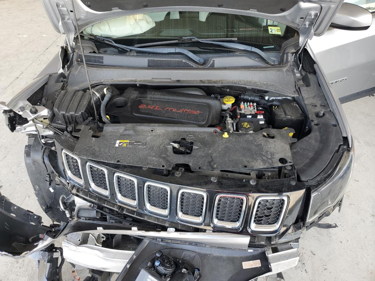 2018 Jeep Compass Latitude VIN: 3C4NJCBB0JT503177 Lot: 63352344