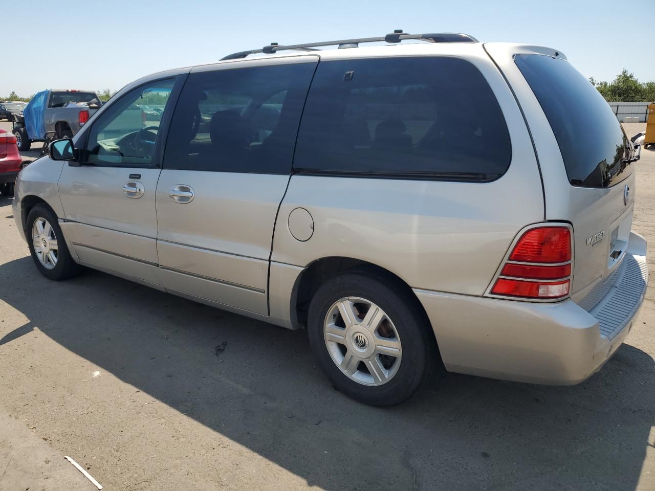 2004 Mercury Monterey VIN: 2MRDA20264BJ16218 Lot: 64103754