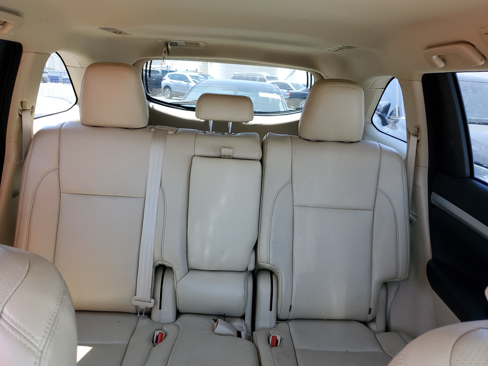 5TDBKRFH5GS354916 2016 Toyota Highlander Le