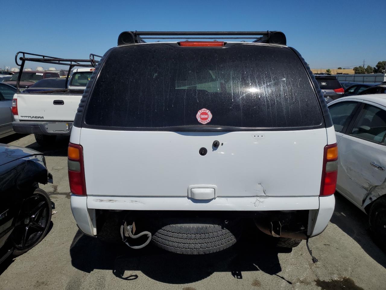 2002 Chevrolet Tahoe K1500 VIN: 1GNEK13TX2R145080 Lot: 64802254