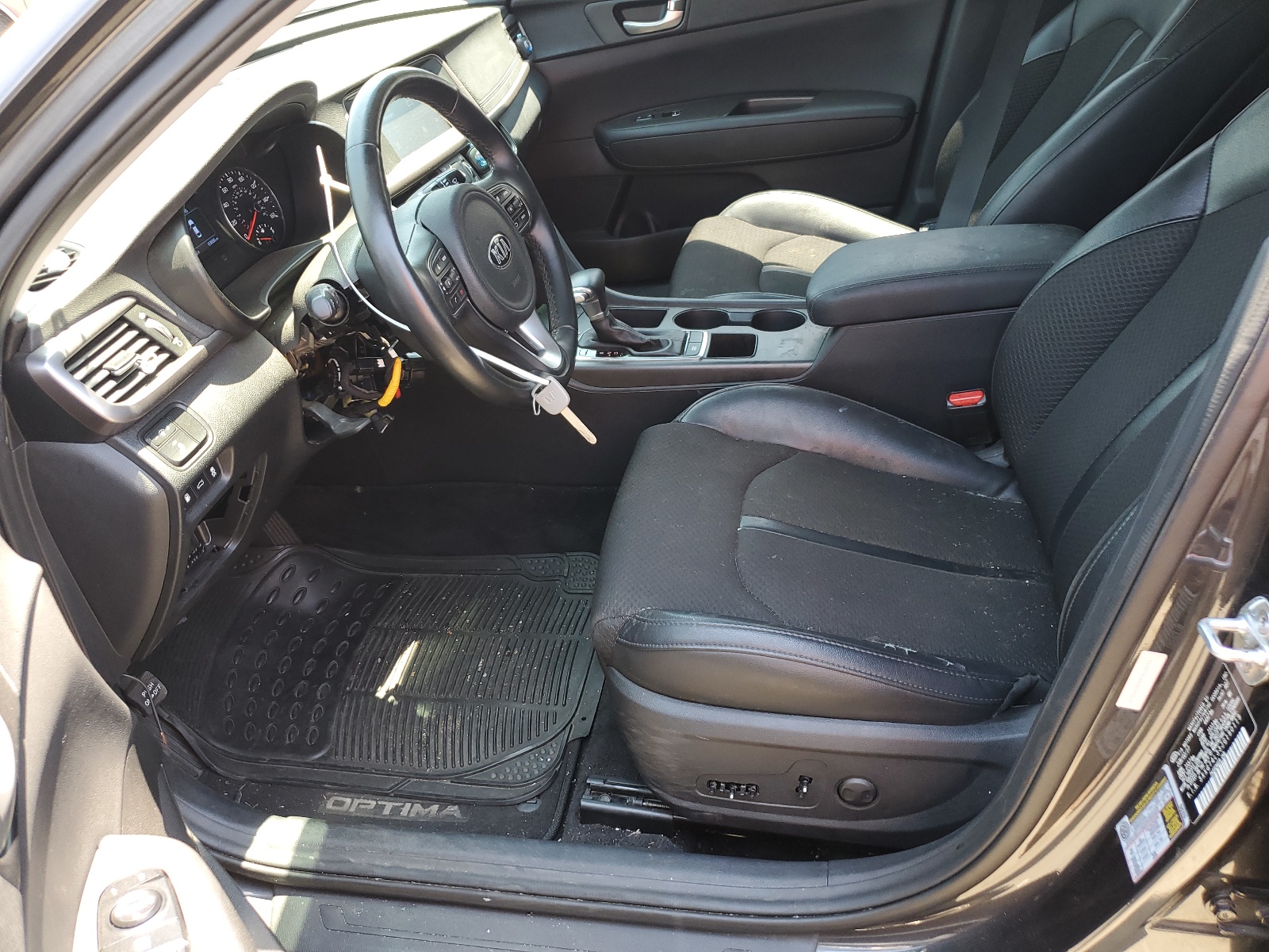 5XXGT4L33JG190119 2018 Kia Optima Lx