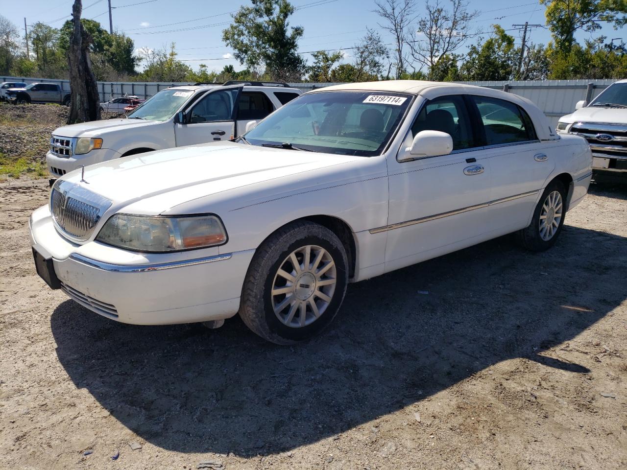 2007 Lincoln Town Car Signature VIN: 1LNHM81V97Y613161 Lot: 63197114