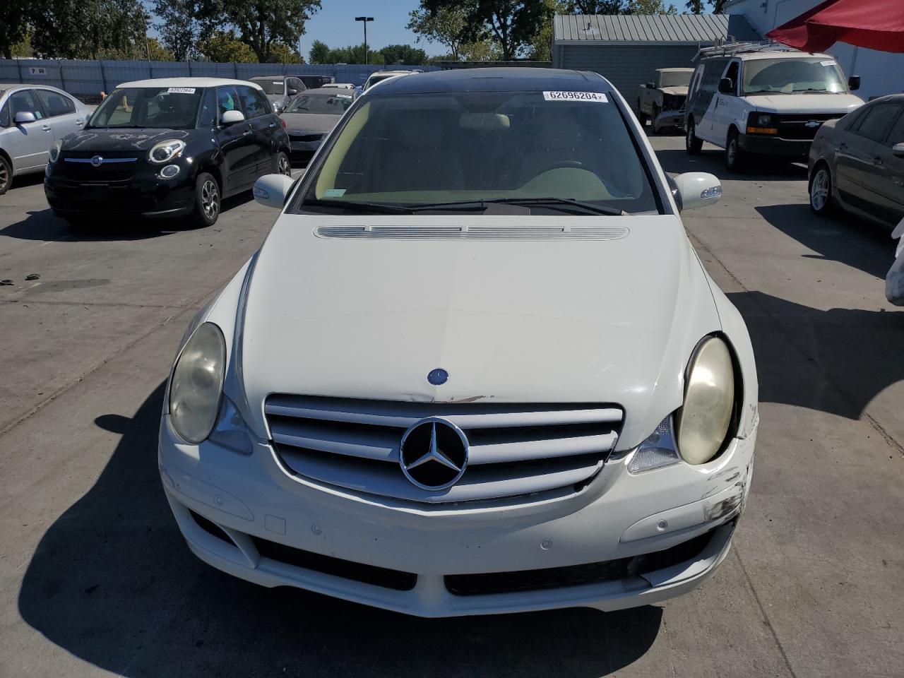 2009 Mercedes-Benz R 350 4Matic VIN: 4JGCB65E99A092632 Lot: 62696204