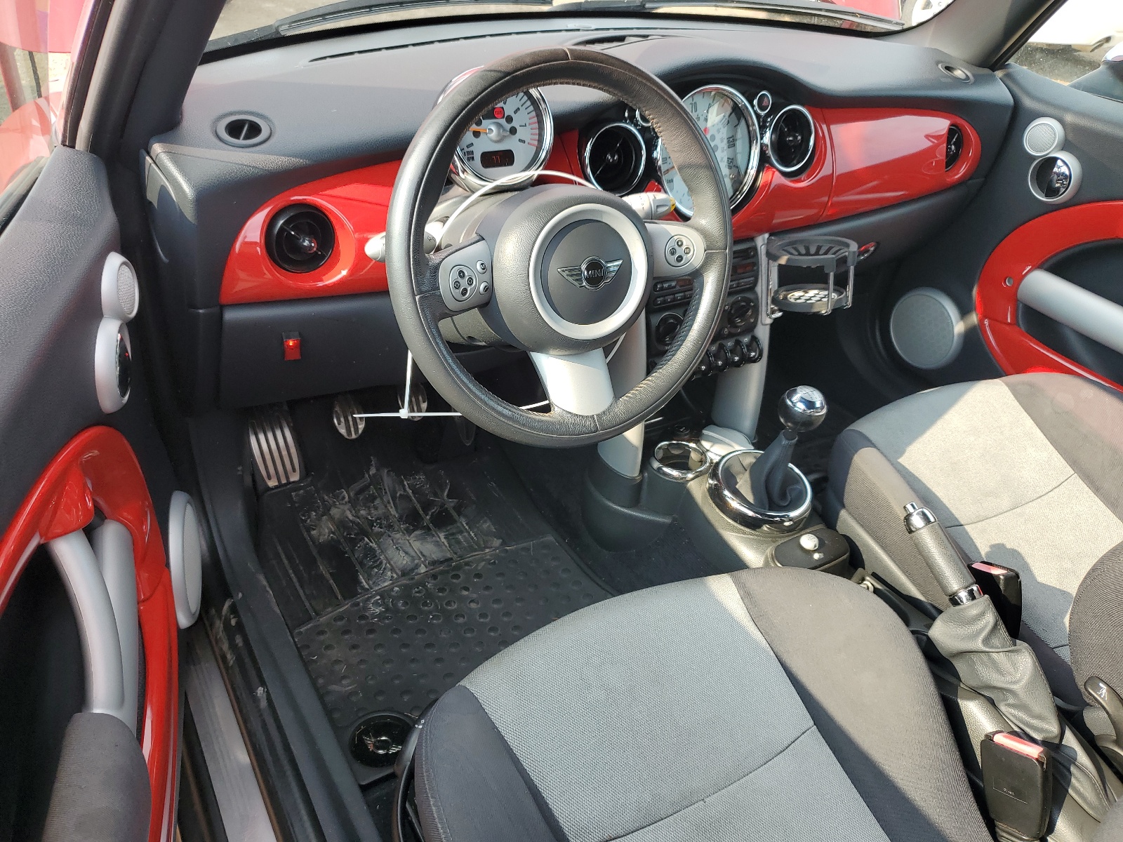 WMWRH33565TF84208 2005 Mini Cooper S