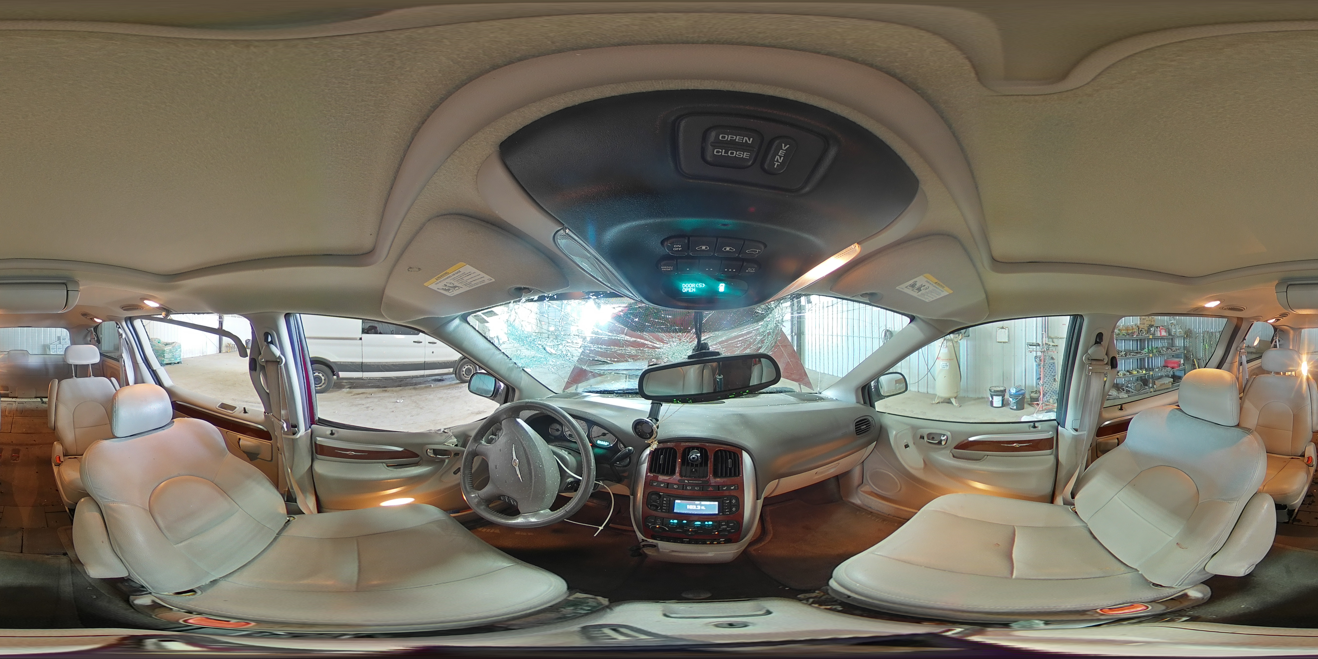 2005 Chrysler Town & Country Limited VIN: 2C4GP64L25R161738 Lot: 63608344