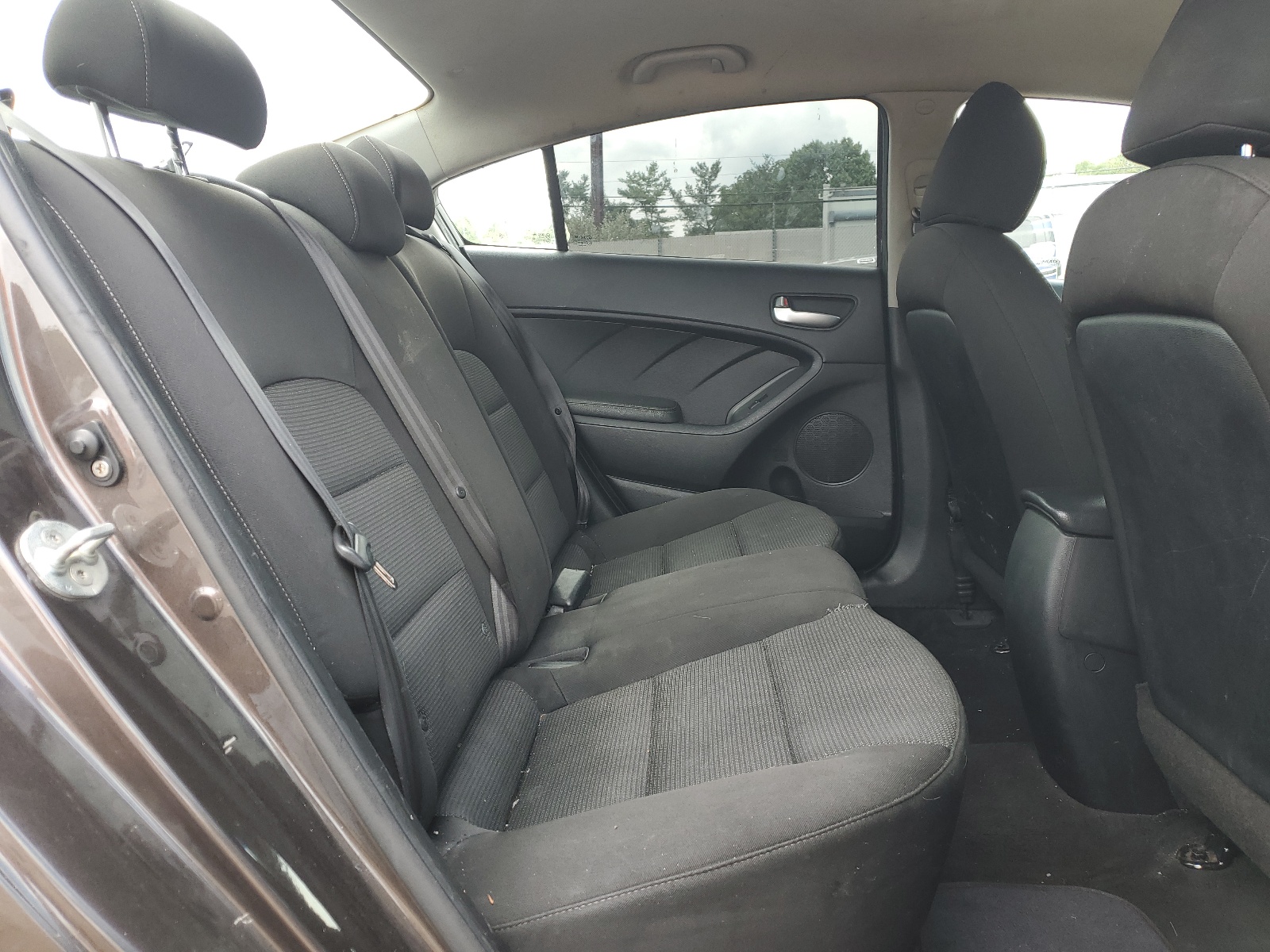 3KPFK4A74HE157752 2017 Kia Forte Lx