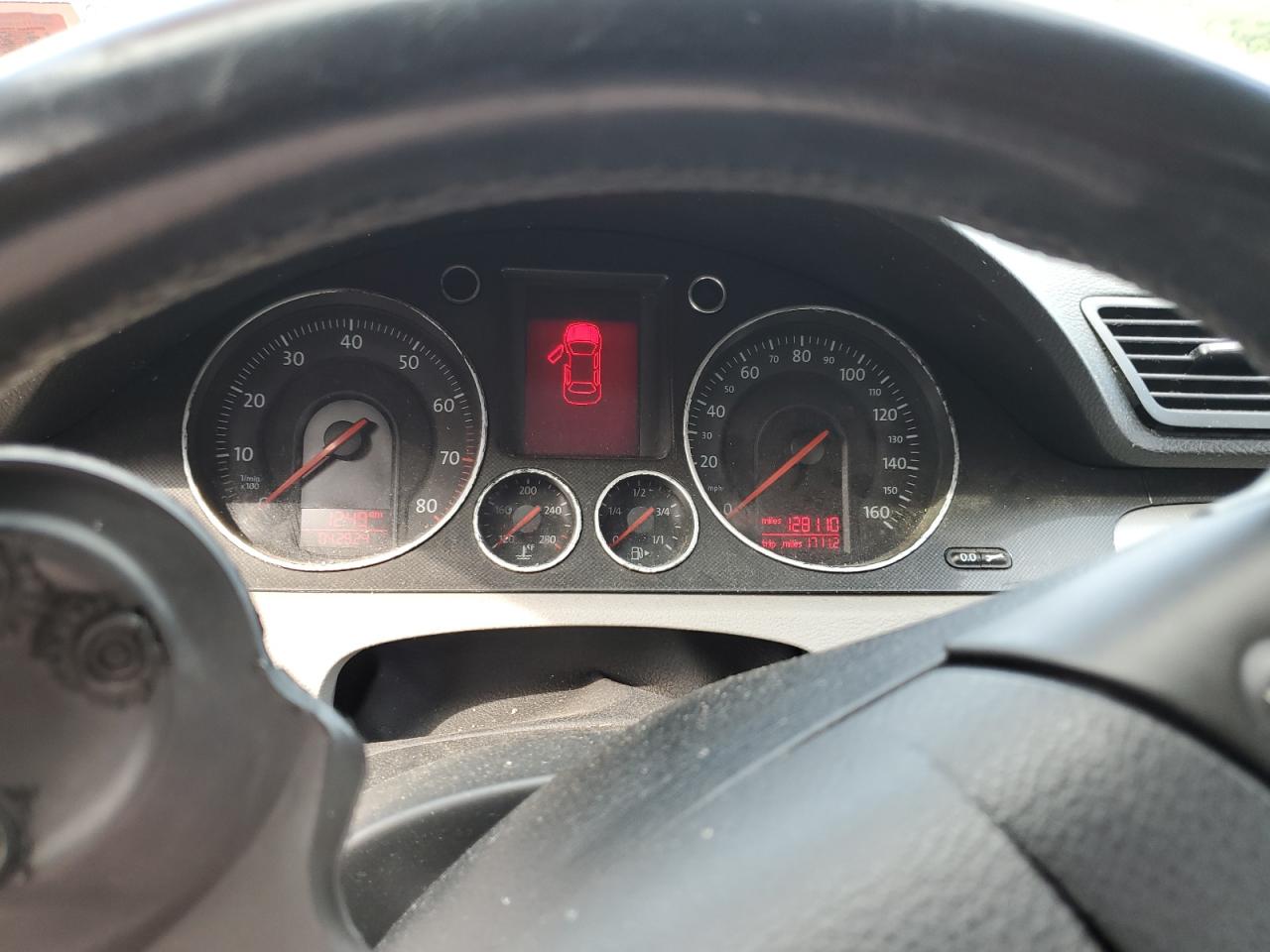 2006 Volkswagen Passat 2.0T Luxury VIN: WVWEK73C56P054411 Lot: 61891404