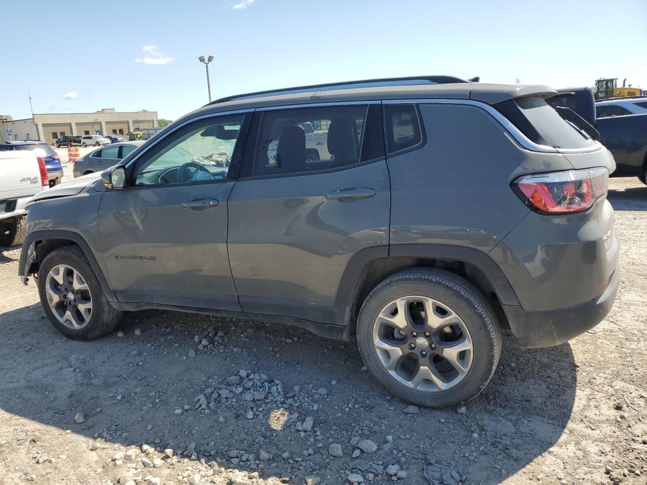 3C4NJDCBXLT215545 2020 JEEP COMPASS - Image 2