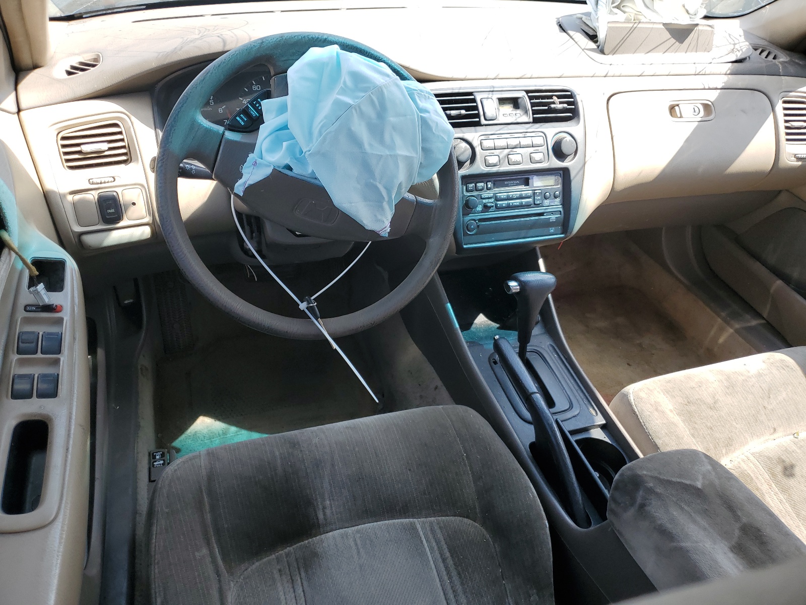 1HGCG1640YA069917 2000 Honda Accord Lx