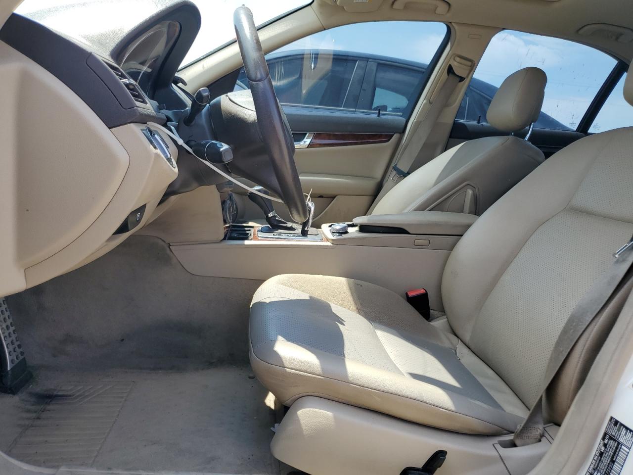 2011 Mercedes-Benz C 300 VIN: WDDGF5EB1BR175950 Lot: 62489544