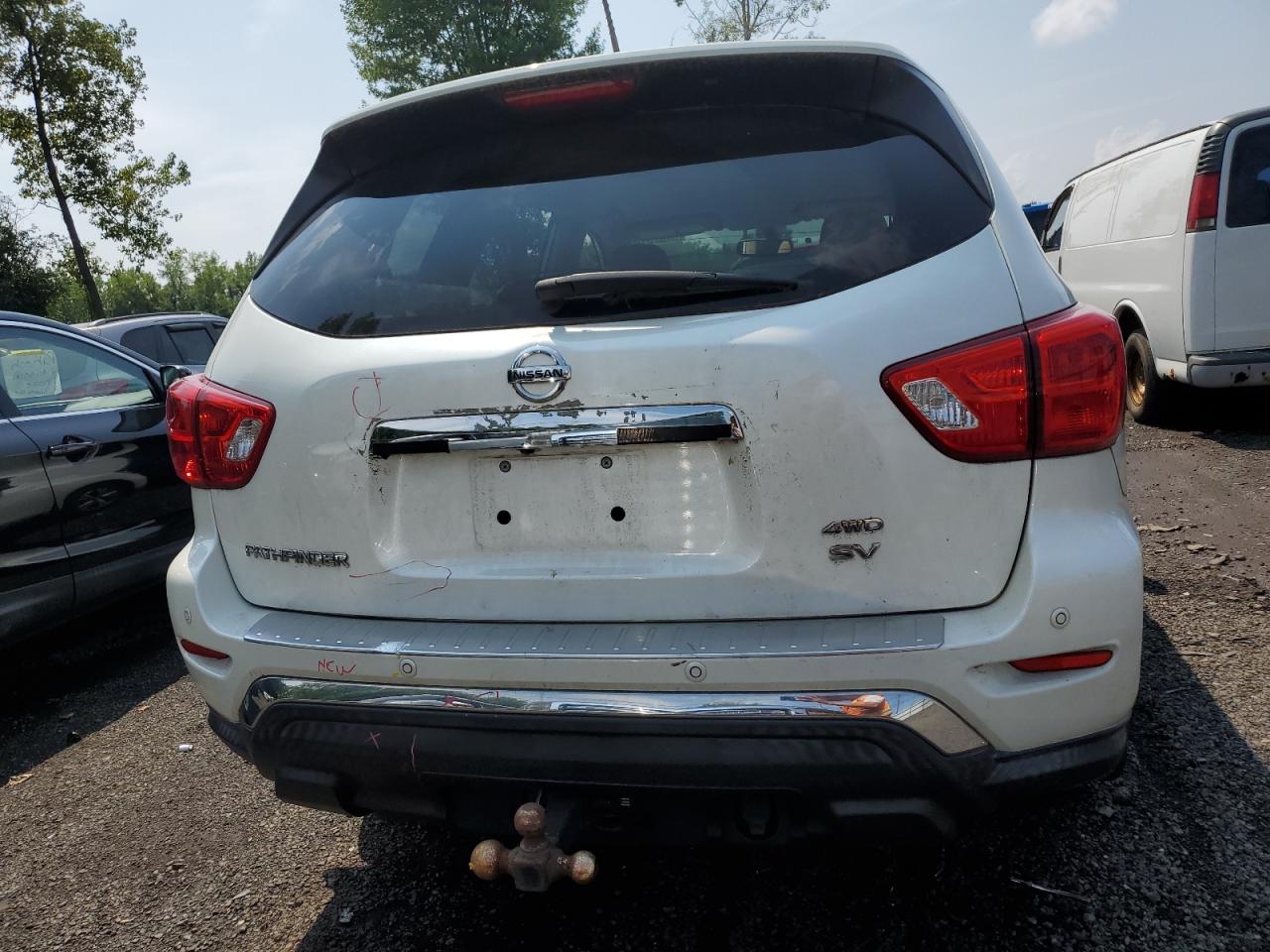 2017 Nissan Pathfinder S VIN: 5N1DR2MM6HC607848 Lot: 64678104