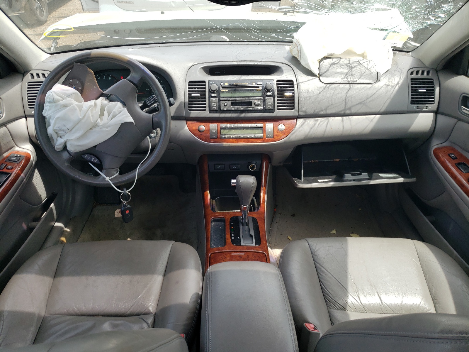 4T1BF30K23U559939 2003 Toyota Camry Le