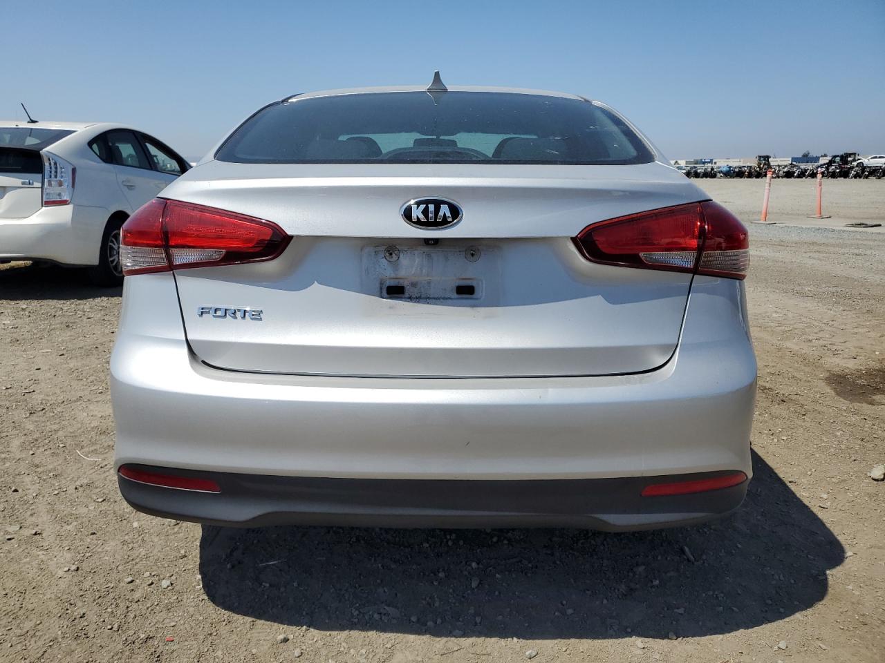 2018 Kia Forte Lx VIN: 3KPFK4A7XJE266903 Lot: 65155014