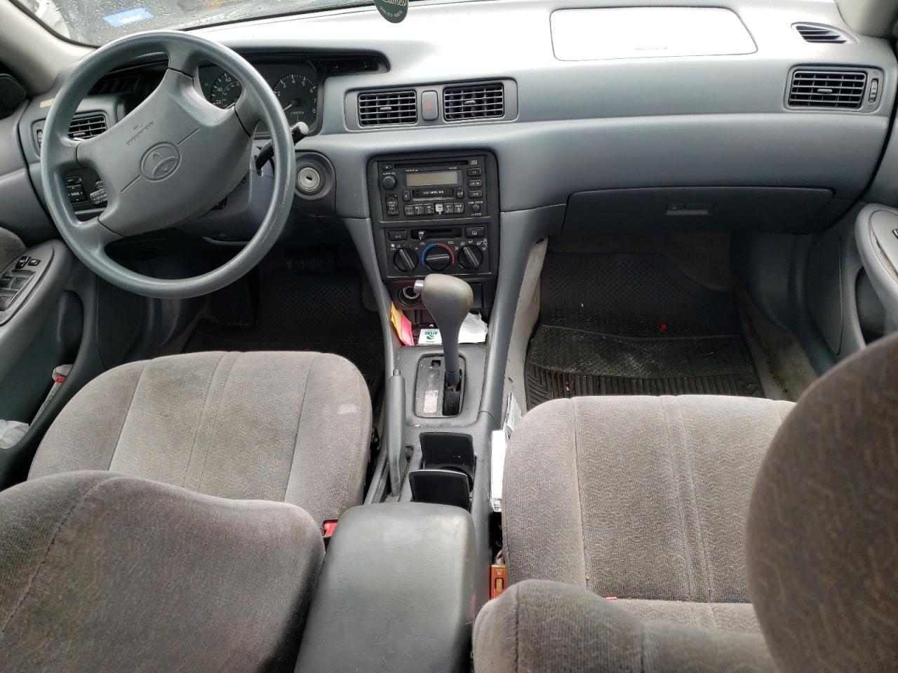 1999 Toyota Camry Le VIN: 4T1BF22K8XU090417 Lot: 65050284