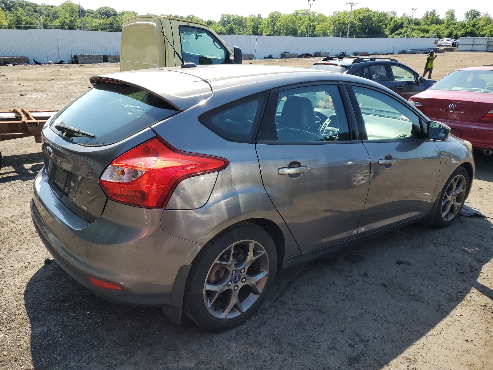 2013 Ford Focus Se vin: 1FADP3K27DL330029