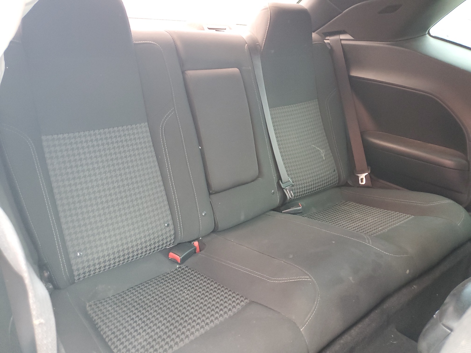 2C3CDZAG9JH242238 2018 Dodge Challenger Sxt