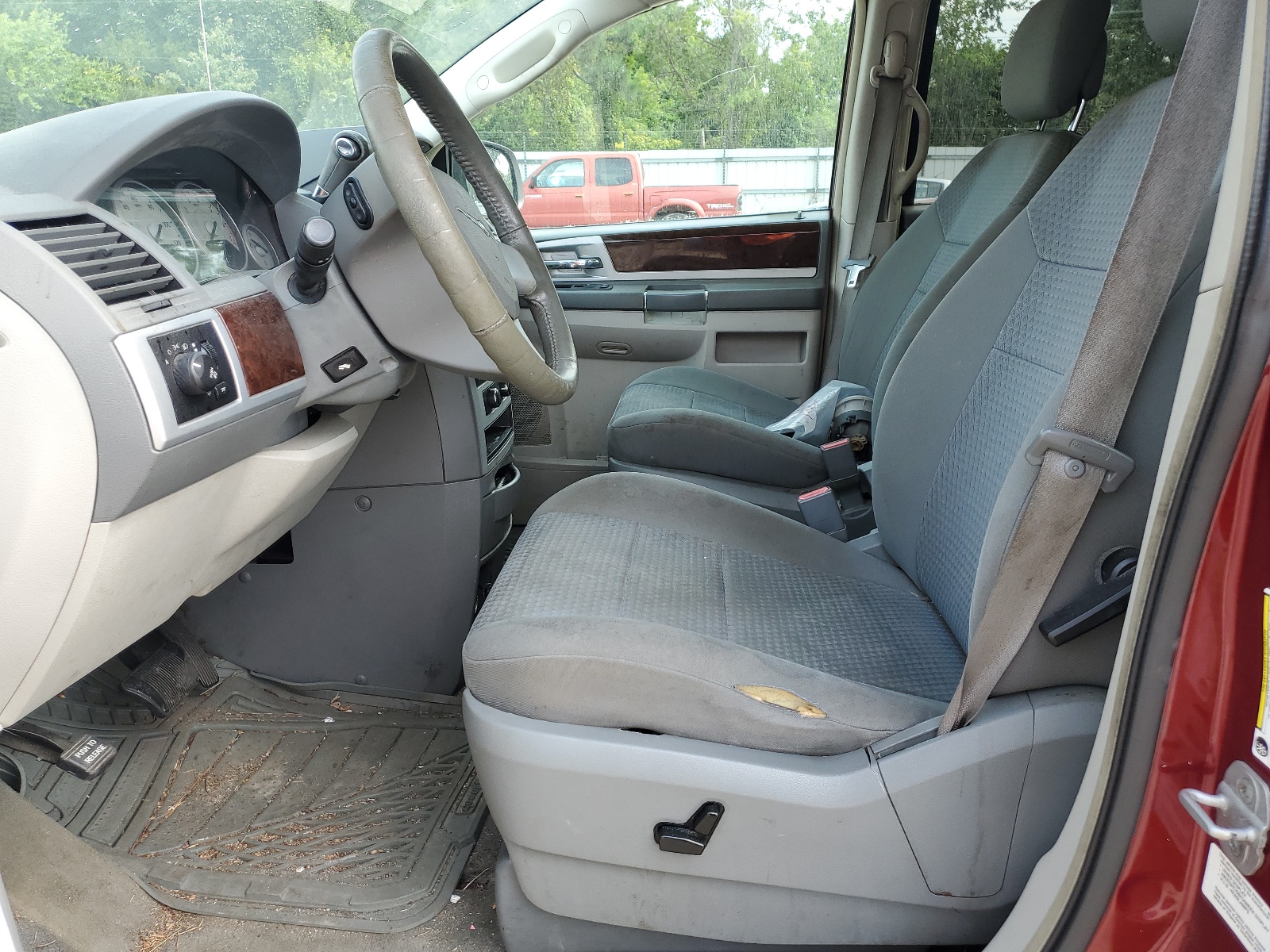 2A4RR5D16AR500839 2010 Chrysler Town & Country Touring