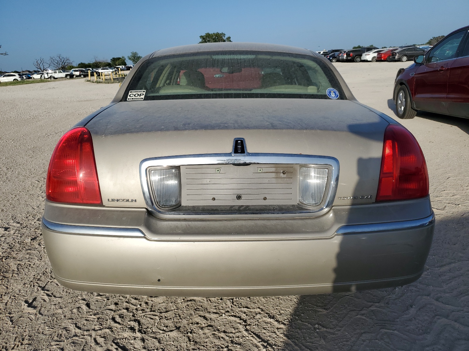 1LNHM82W97Y637628 2007 Lincoln Town Car Signature Limited