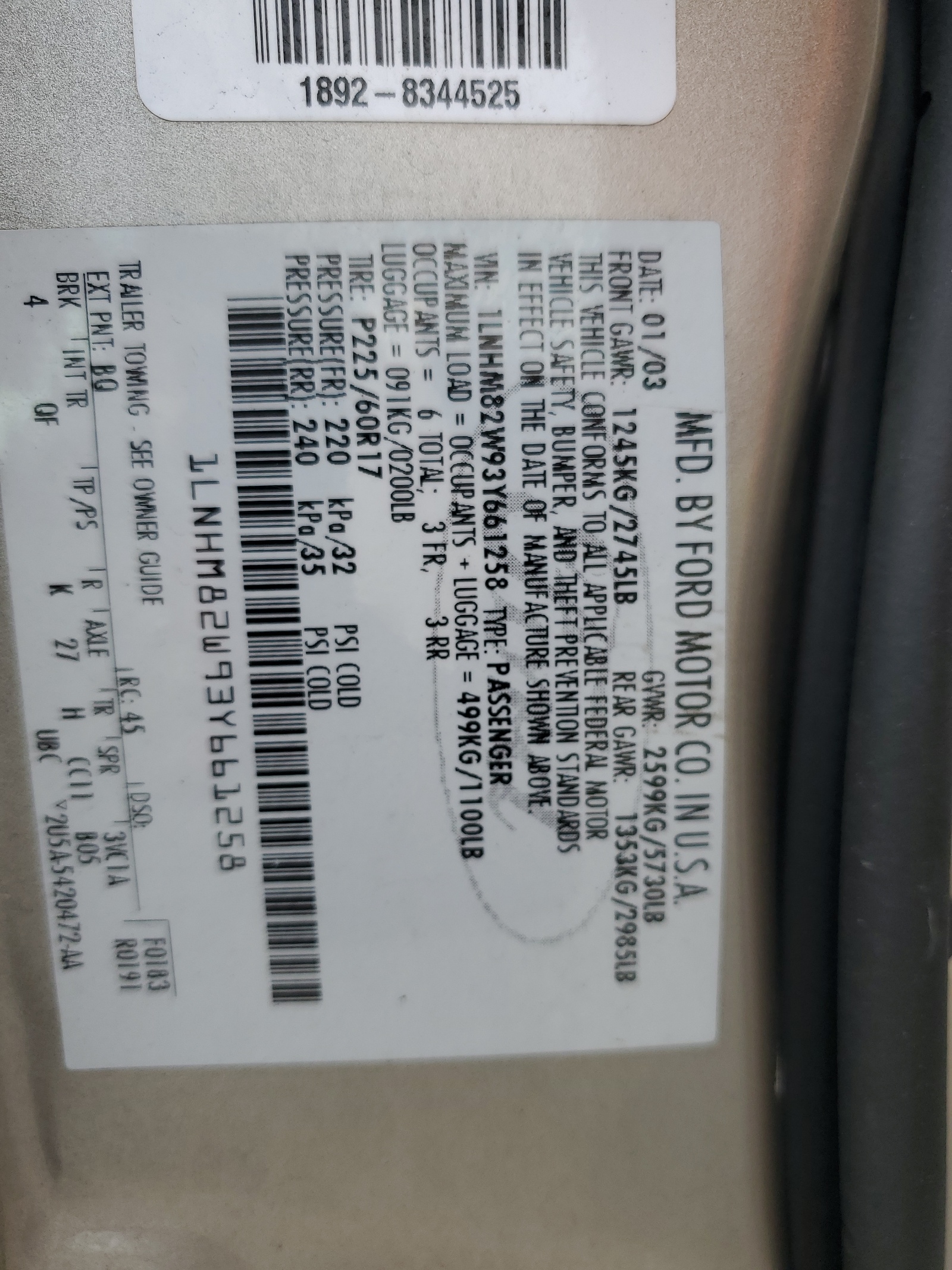 1LNHM82W93Y661258 2003 Lincoln Town Car Signature