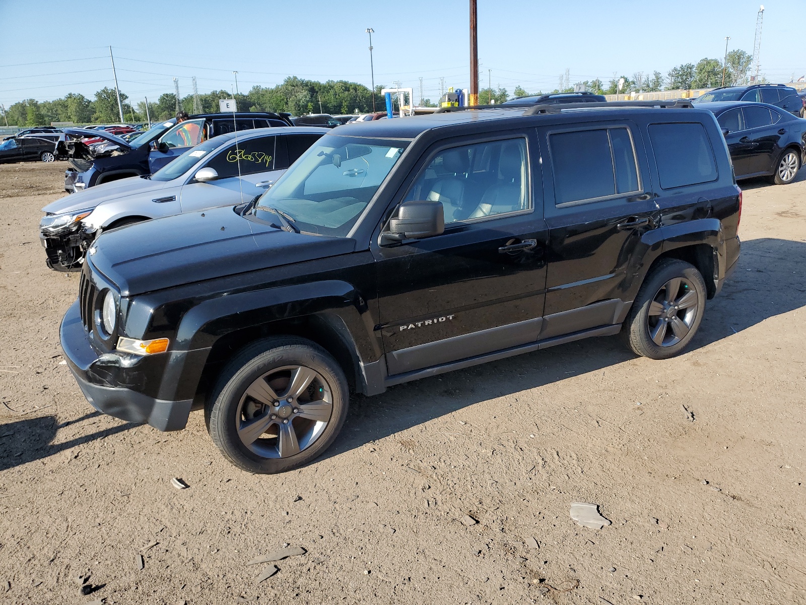 2014 Jeep Patriot Latitude vin: 1C4NJPFA5ED697029